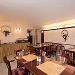Alqush Downtown 4* Prague