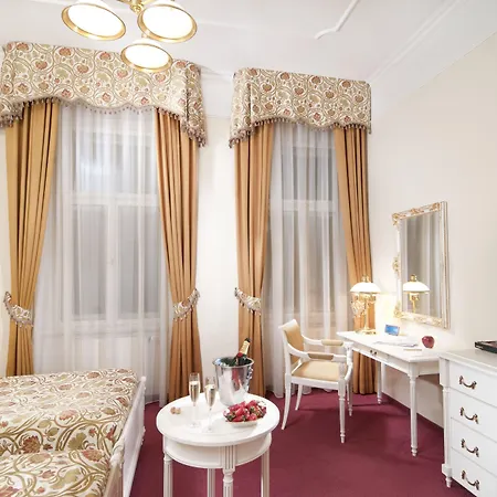 Alqush Downtown מלון פראג