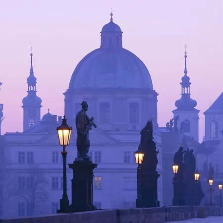 Alqush Downtown 4* פראג