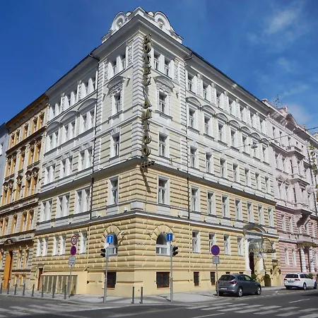 Alqush Downtown Прага