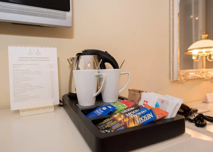 Alqush Downtown Hotell 4*