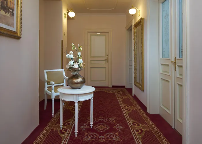Hotell Alqush Downtown