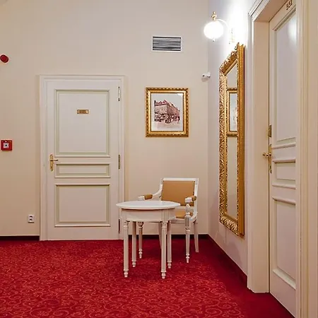 Alqush Downtown Hotell Prag