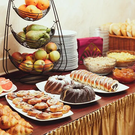 Alqush Downtown Hotell