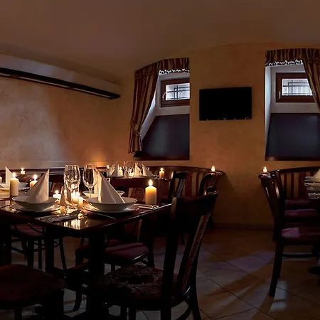 Alqush Downtown Отель